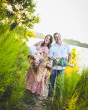Load image into Gallery viewer, Spring 2026 Family Session